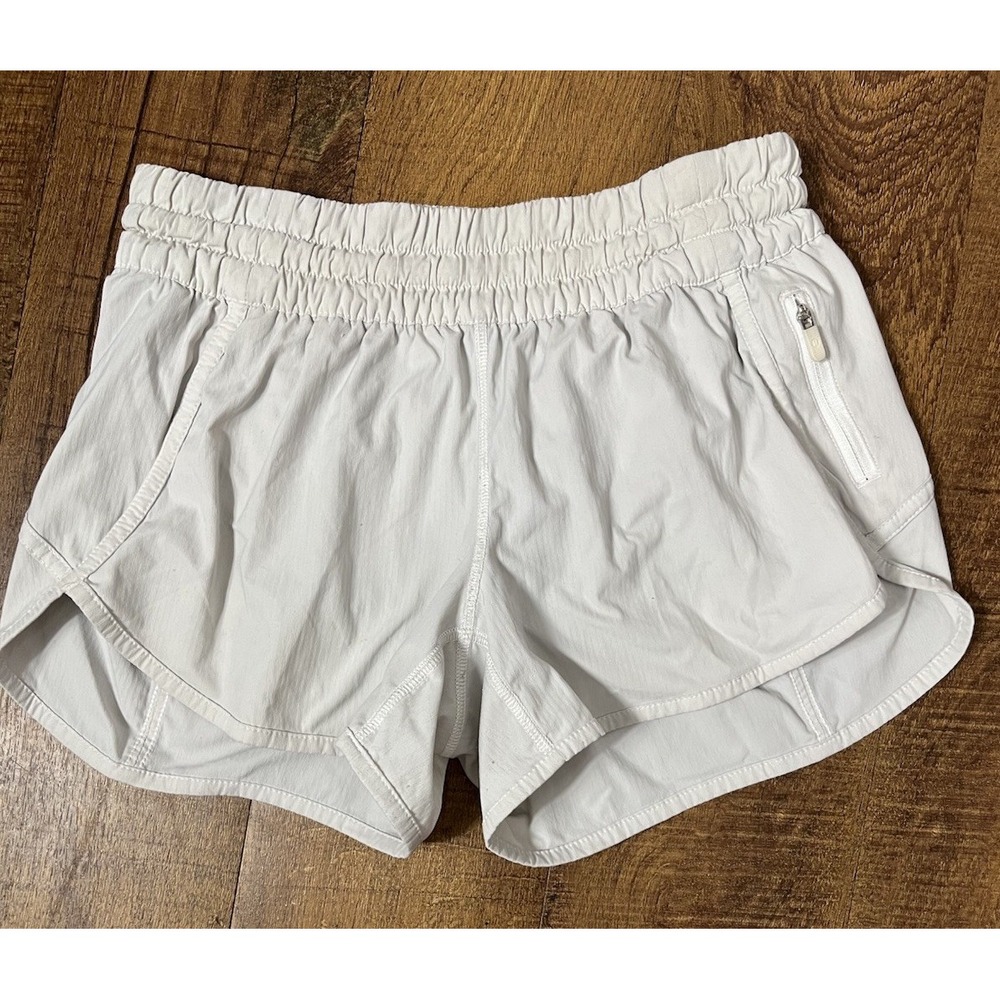lululemon Tracker Short V 4" Women's Size 6 White Running Athletic Shorts